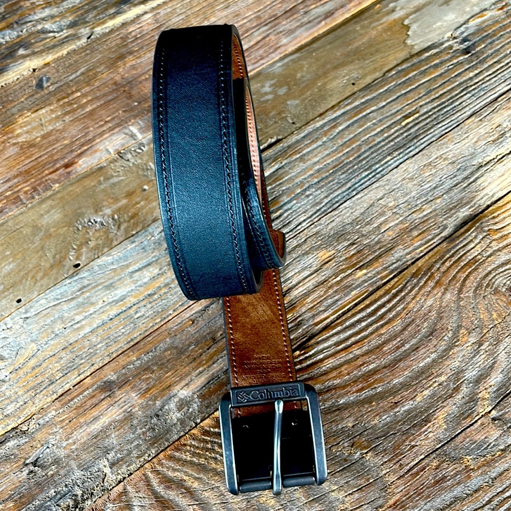 Columbia reversible stiched black & brown leather belt EUC size‎ 30-32